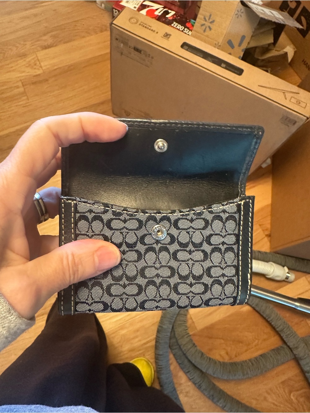 Coach Signature logo vintage SOHO Navy Blue Wallet with Buckle - Picture 7 of 7